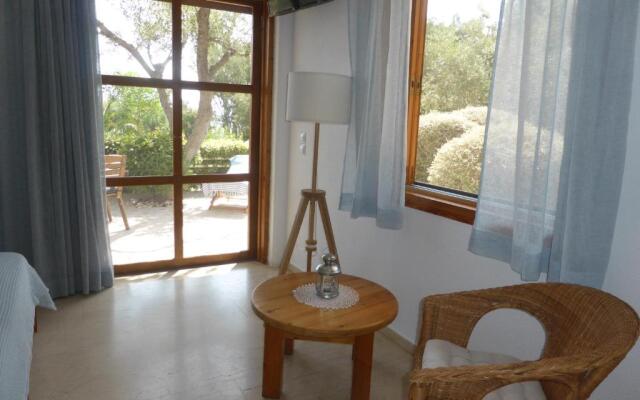 Aeolia Apartments