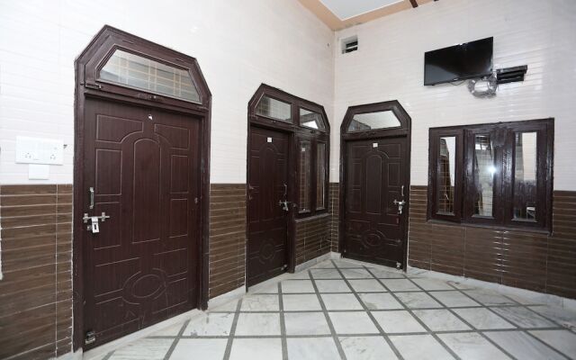 SPOT ON 37780 Hotel Doon Sabri