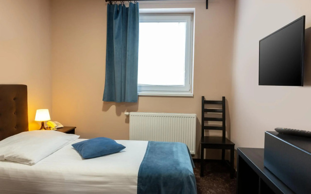 Max Inn Hotel