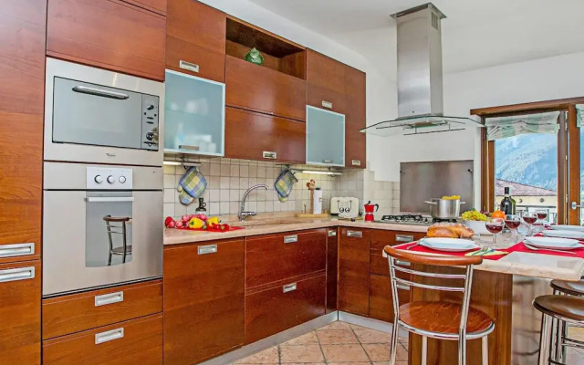 Paulie Apartment in Riva del Garda