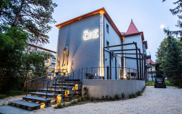 The One Hotel