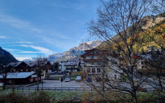 RIZ DX - three room apartment. (022036-AT-066279)-415 RIZ DX