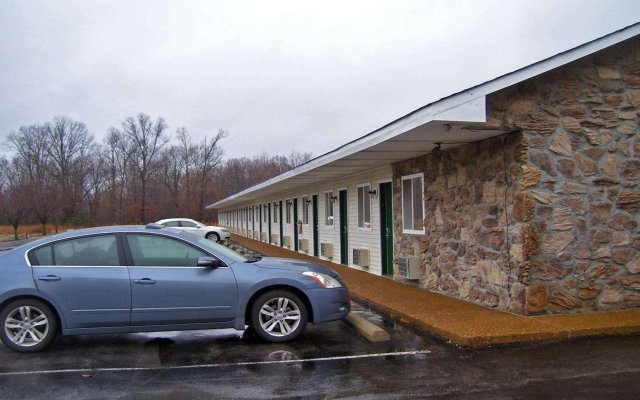 Country Hearth Inn & Suites - Camden