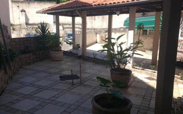 Gold Avenue Hotel