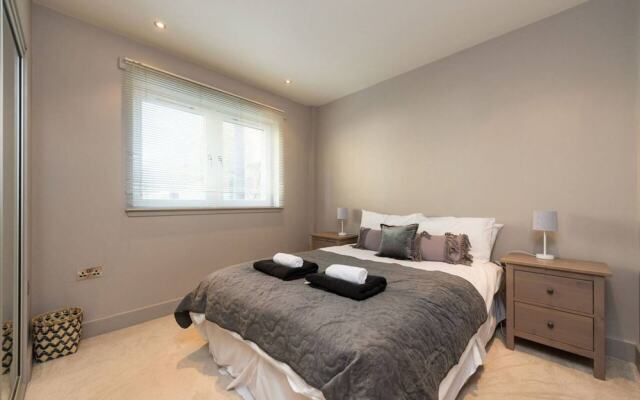 Modern Apartment in Cumberland Street