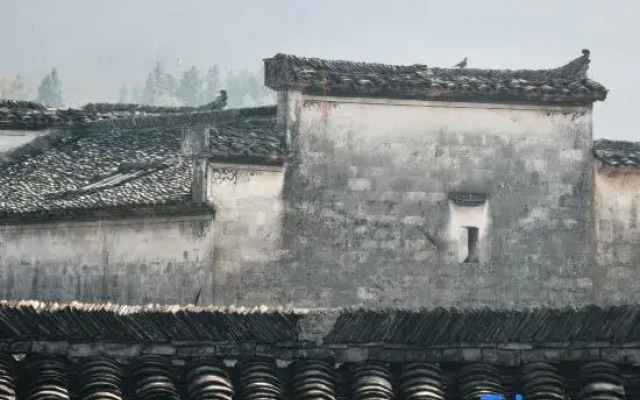 Yupingge·Long history Viewing Huizhou Design Homestay (Hongcun Pingshan Scenic Area)