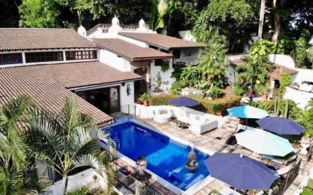 Hotel Hacienda Maria Elena