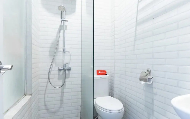 De Natio Guest House Jalan Gaharu by RedDoorz