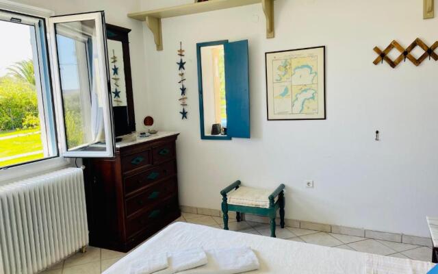 Lemnos Retreat Villa-250m from the Beach 1km from Diapori