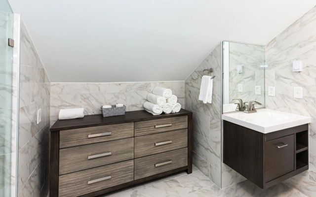 SKYLARANNA Resort & Spa