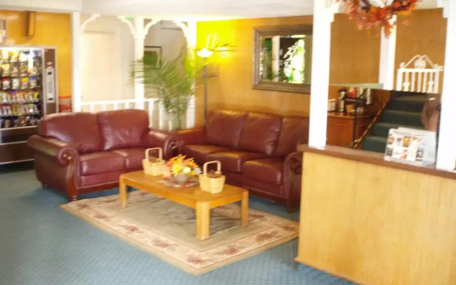 National 9 Casper - Showboat