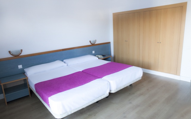 Hotel Brisamar Suites