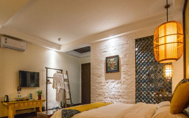 Secret Courtyard Resort Hotel