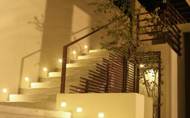 Hotel Cloud Nine