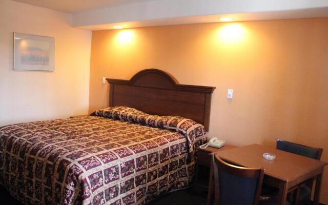 Inland Inn & Suites