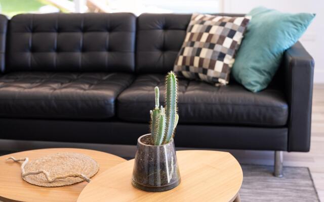 Home2Book Design Asian Sabina, Heated Pool & View