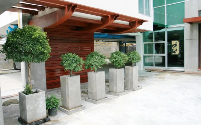 Bansabai Sabaidee Service Apartment