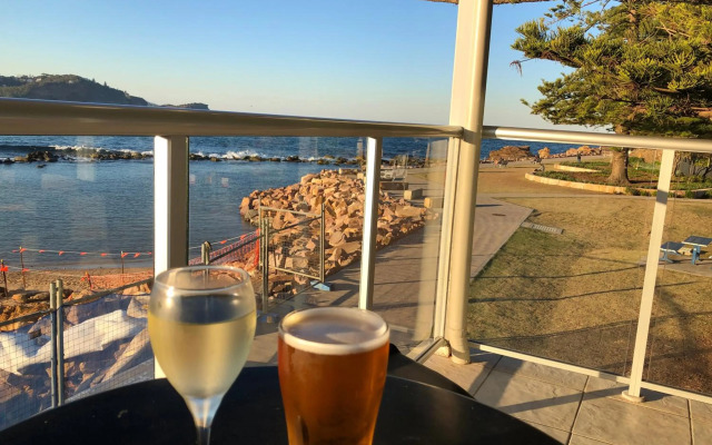 The Beach Hut Avoca Beach NSW