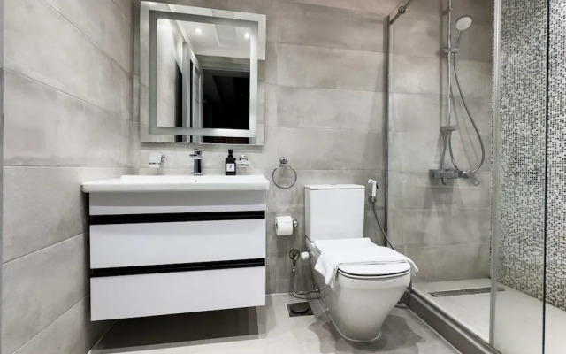 The Bold & Bright 3bdr Apt. 15 Min To Airport