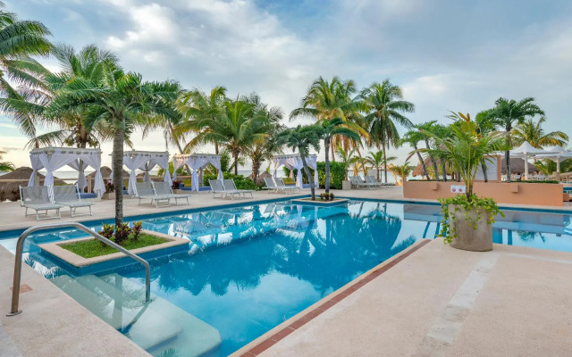 PA Beach Club & Hotel