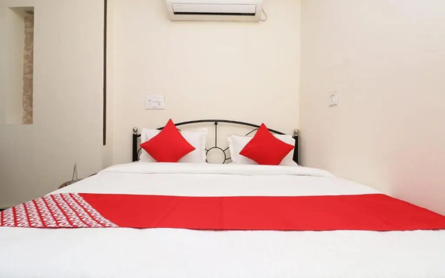 OYO 37652 Fountain Hotel