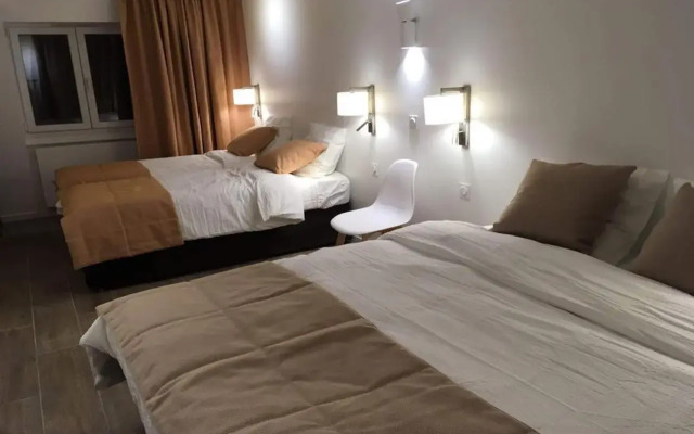 Ferney République Hotel