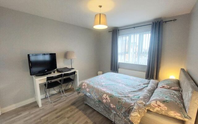 Lawnbrook Town Guest House