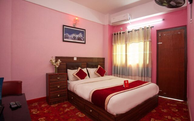 OYO 195 Global Hotel and Restaurant