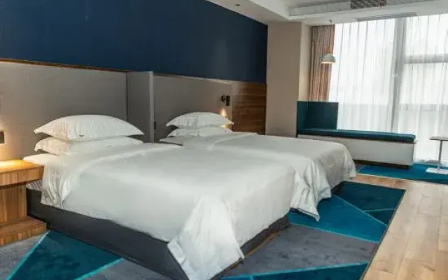 Gujing Junlai Hotel (Taihe Sports Center Branch)