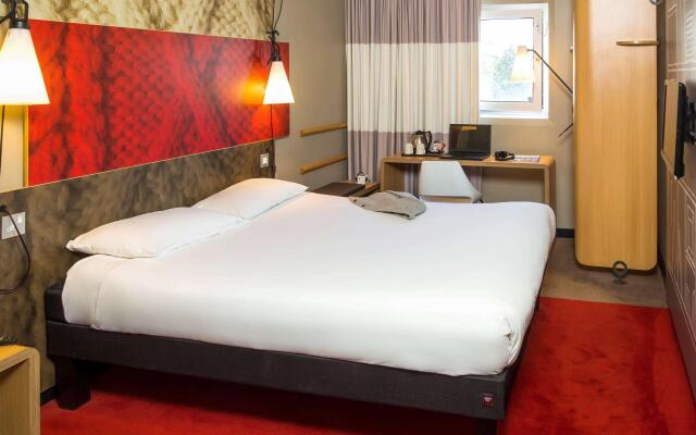 ibis Sheffield City