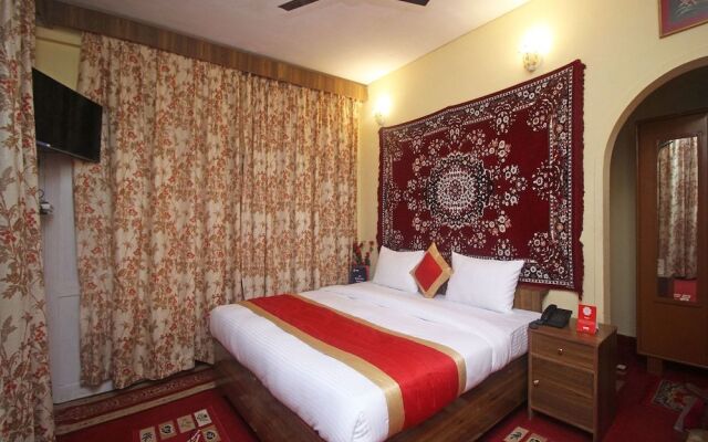OYO 9331 Hotel White House