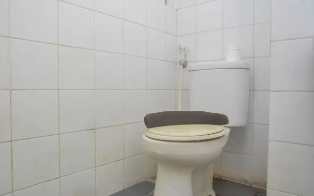 Comfort Studio Room At Kebagusan City Apartment
