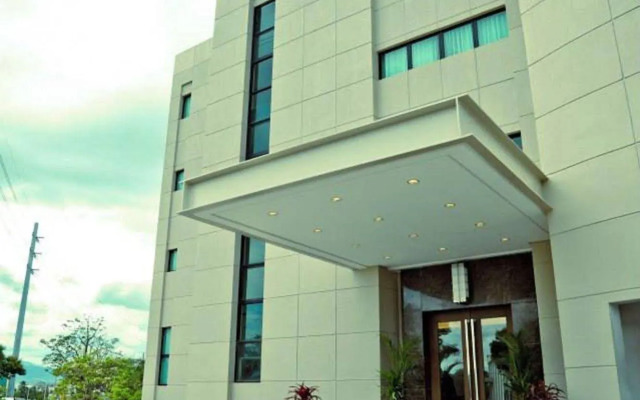 SanTomas Suites