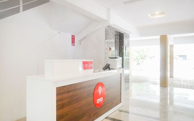 OYO 16570 I Suite