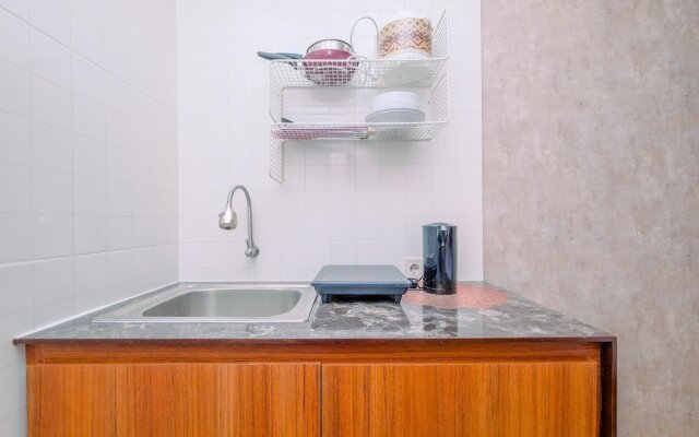 Nice And Strategic Studio At Bassura City Apartment