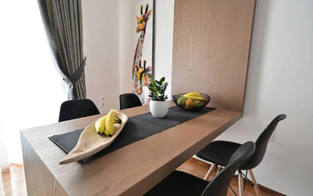 Acropolis Executive Suite