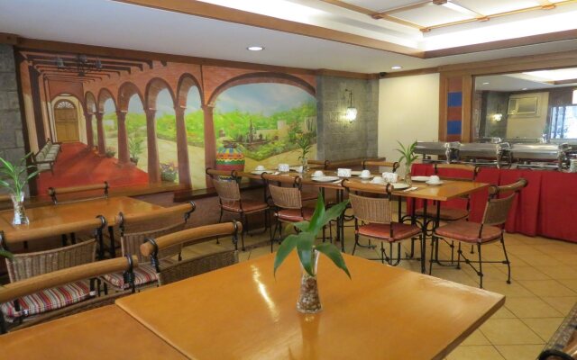 Pinoy Pamilya Hotel