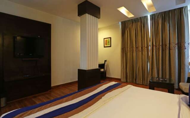 Hotel Mint Park Blue by OYO