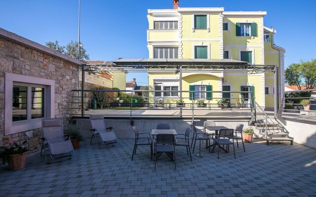 Bed & Breakfast L D