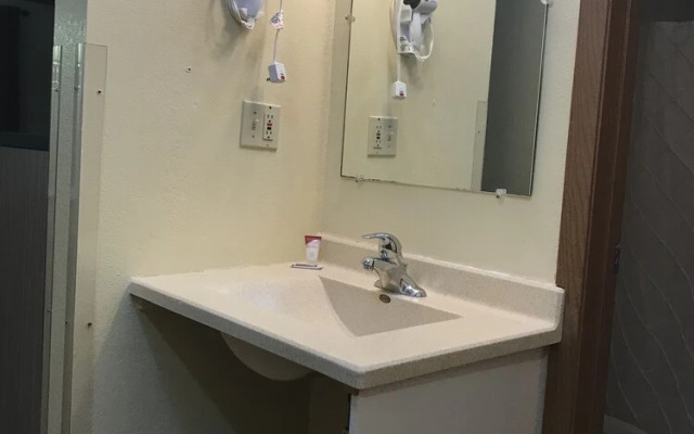 Deluxe Inn Nebraska City