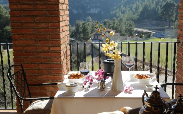 La Figuerola Hotel & Restaurant