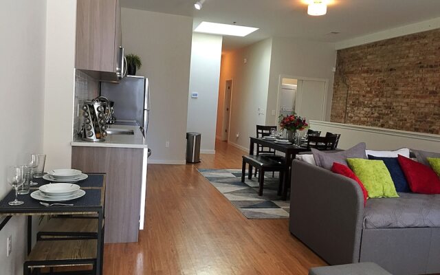 Cityscape I Sleeps 8