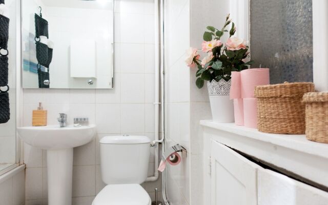 Chic & Spacious Flat at Tocqueville
