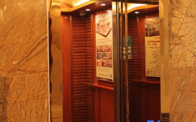 Chuxiong WeishengXiongbao Hotel