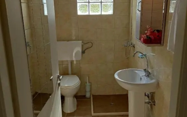 Marie-Angela HOUSE ARILLAS