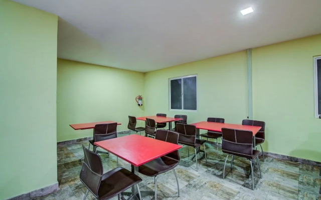 Helican Tradition By OYO Rooms