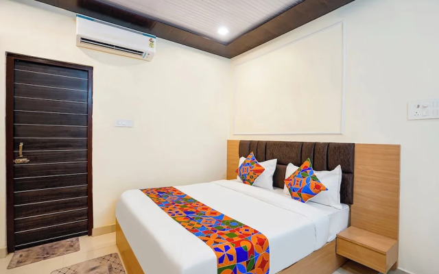 Fabhotel Paramhans Guest House