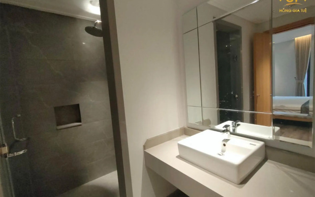 Hong Gia Tue Lake View