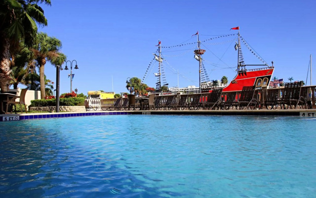 Pier House 60 Clearwater Beach Marina Hotel