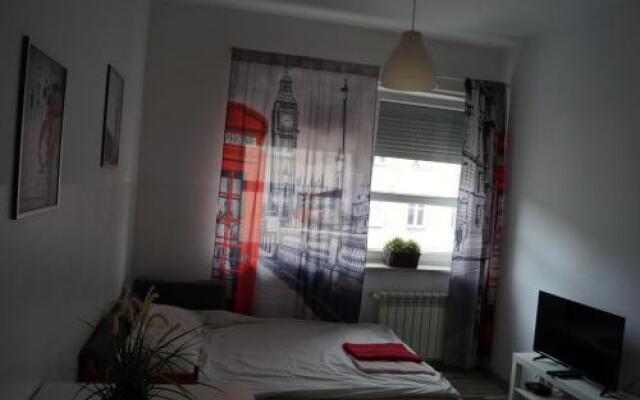 Red Apartament